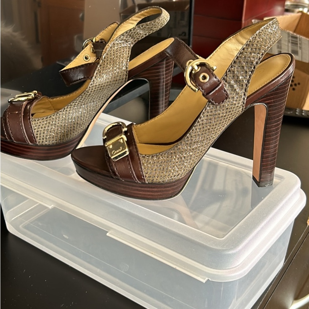 New Coach heels size 8